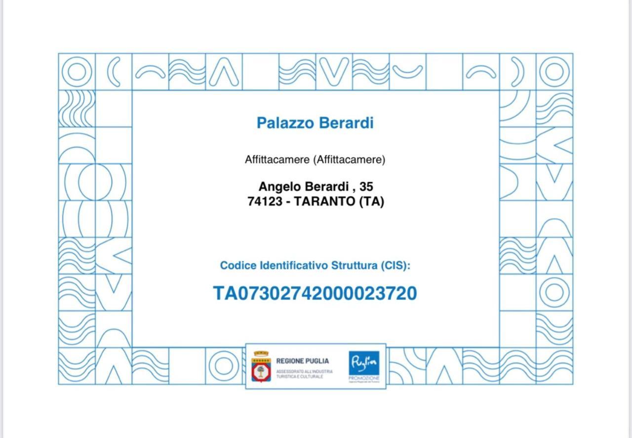 Palazzo Berardi Panzió Taranto Kültér fotó