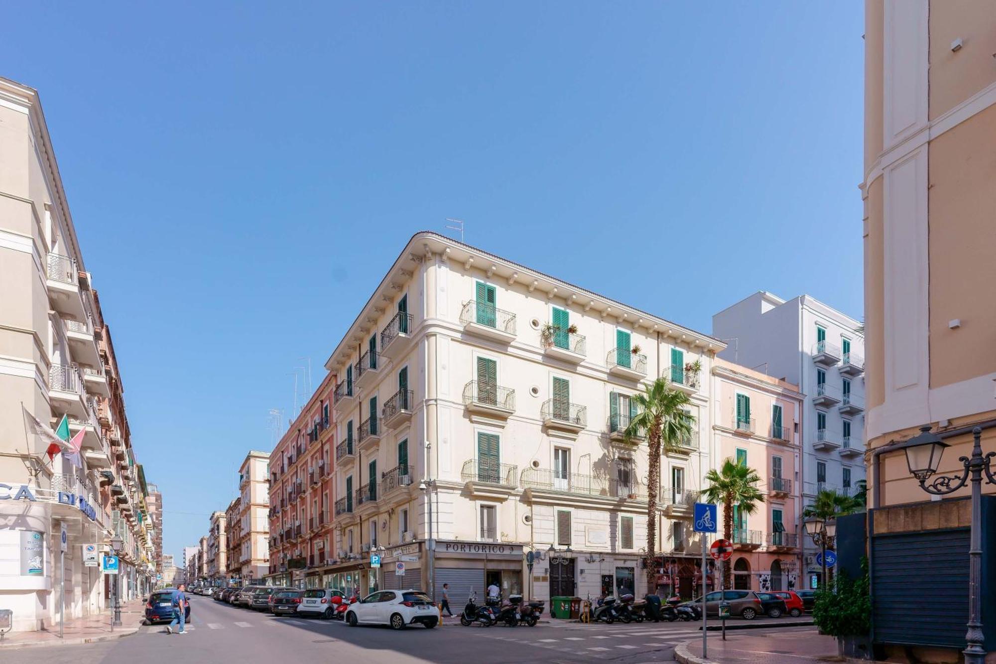 Palazzo Berardi Panzió Taranto Kültér fotó